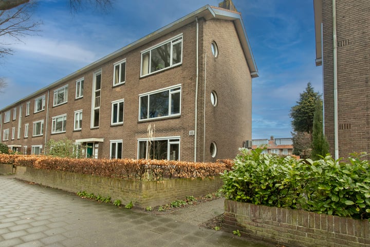 Jacob van Campenlaan 72 in Hilversum foto