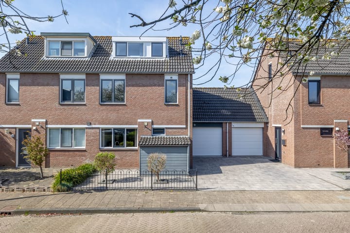 Foto van woning Jacob van Heemskerkstraat 18, Hellevoetsluis