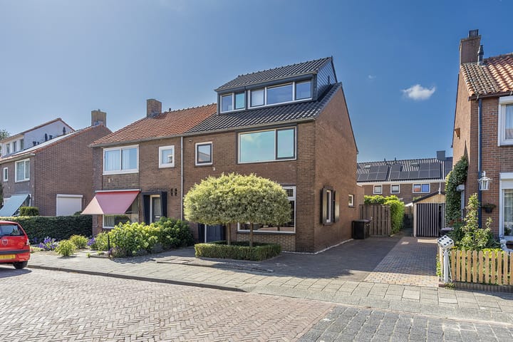 Foto van woning Jacob van Oostzanenstraat 22, Heemskerk