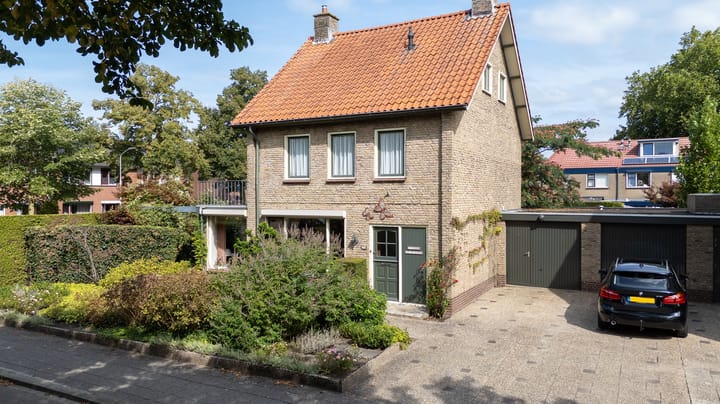 Jacob van Ruysdaelstraat 12 in Zelhem foto