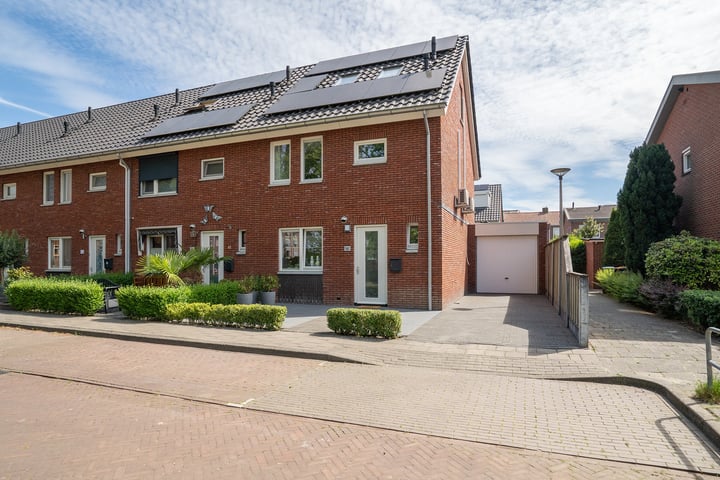 Jacob van Ruysdaelstraat 43 in Enschede foto