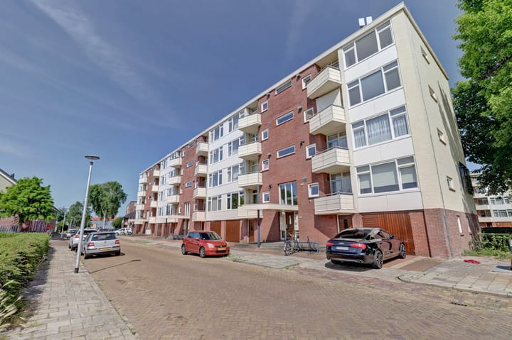Jacob van Ruysdaelstraat 70 in Almelo