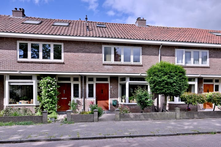 Jacobus Reviusstraat 19 in Deventer foto