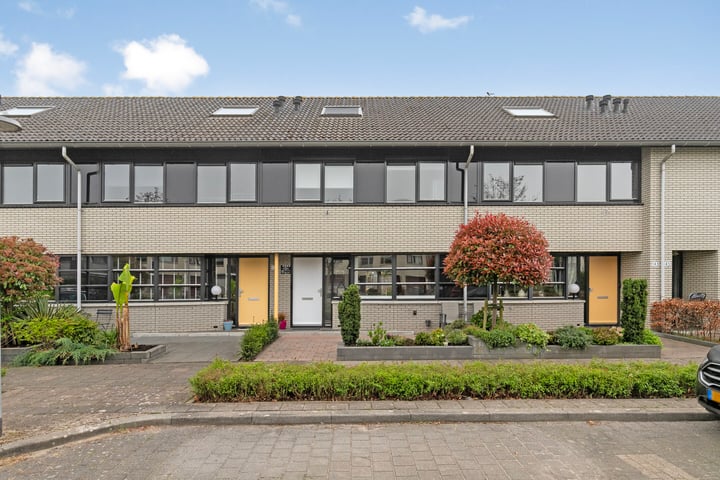 Jacques Tatilaan 141 in Almere foto