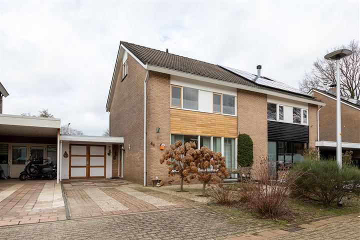 Jacques Urlusstraat 40 in Hengelo foto