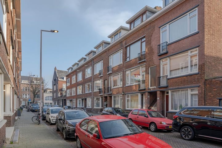 Jaersveltstraat 24B in Rotterdam foto