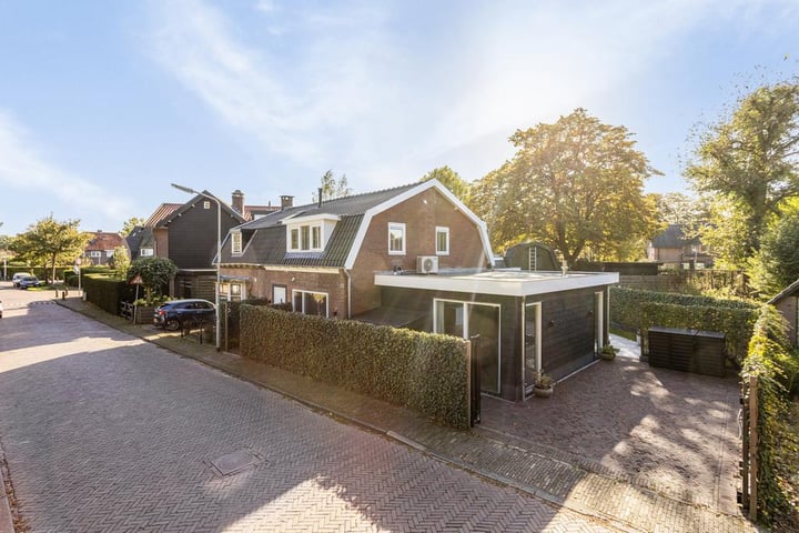 Jagersweg 20 in Laren foto