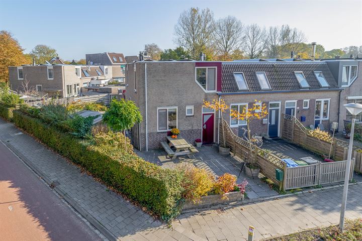 Jaltadaheerd 182 in Groningen foto