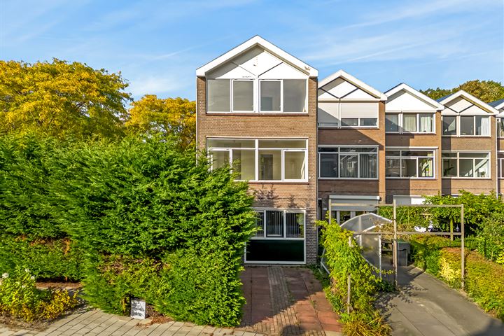 Jan Albert de Gravenlaan 42 in Zoeterwoude foto