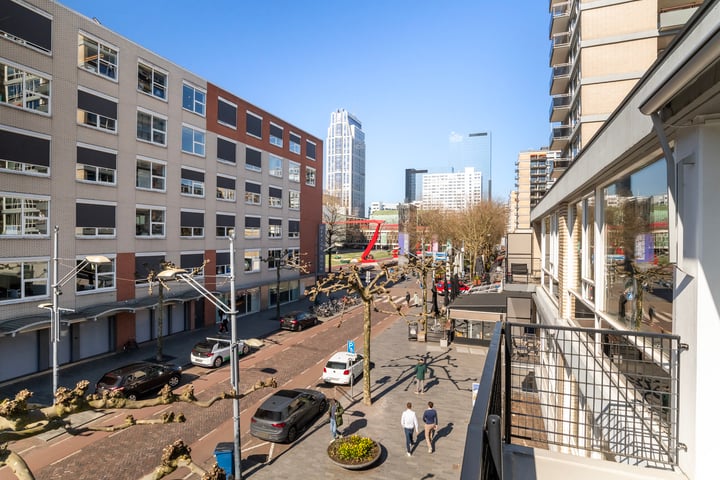 Jan Evertsenplaats 14B in Rotterdam foto
