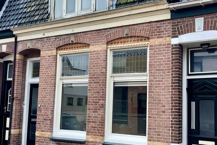 Jan in 't Veltstraat 10 in Den Helder foto