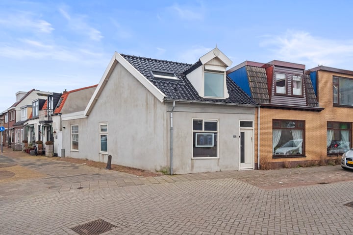 Jan in 't Veltstraat 81 in Den Helder foto