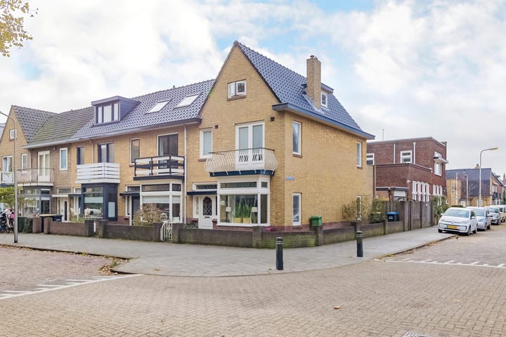 Jan Pieterszoon Coenstraat 91 in IJmuiden foto