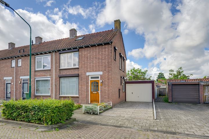 Jan Steenstraat 19 in Rijen foto