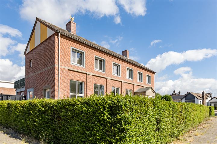 Jan Steenstraat 2 in Raamsdonksveer foto