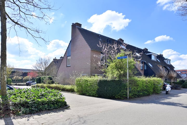 Jan ter Gouwweg 73 in Naarden foto