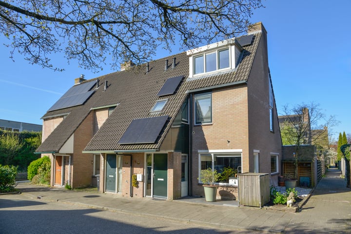 Jan ter Gouwweg 99 in Naarden foto