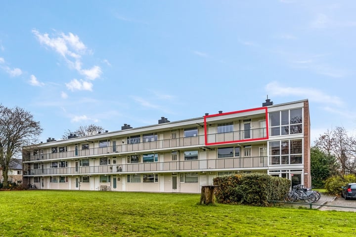 Jan Th. Tooroplaan 123 in Ede foto