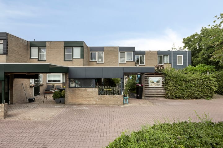 Jan Tooropstraat 13 in Oud-Beijerland foto
