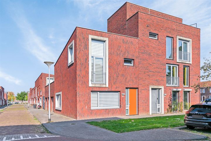 Jan van der Heijdenstraat 96 in Tilburg foto