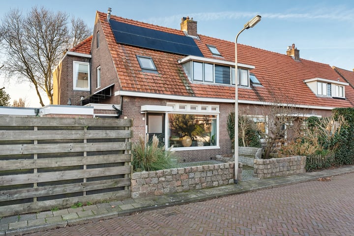 Jan van Galenstraat 1 in Meppel foto