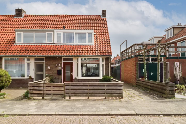 Jan van Goyenstraat 13 in Leeuwarden foto