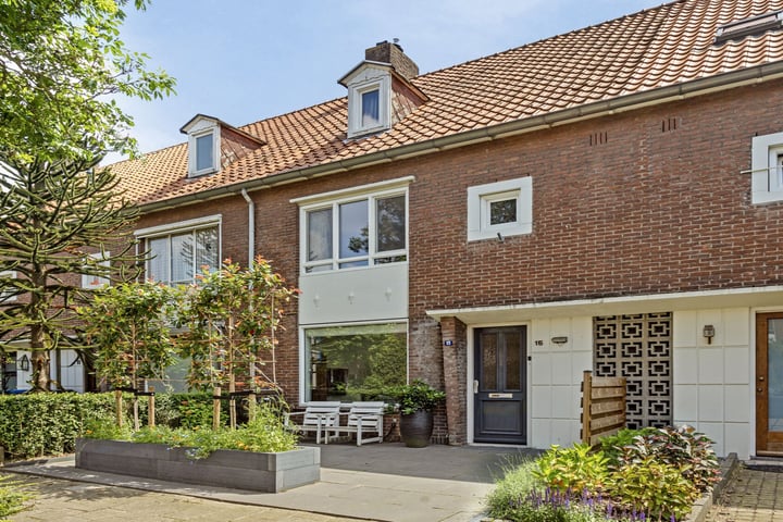 Jan van Heelustraat 15 in Eindhoven foto
