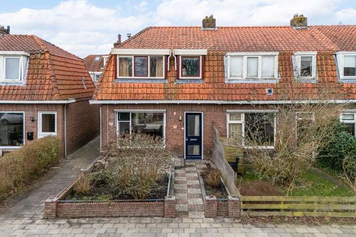 Jan van Nassaustraat 24 in Sneek foto