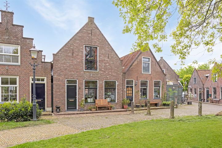 Jan van Wallendalplein 6 in Edam foto