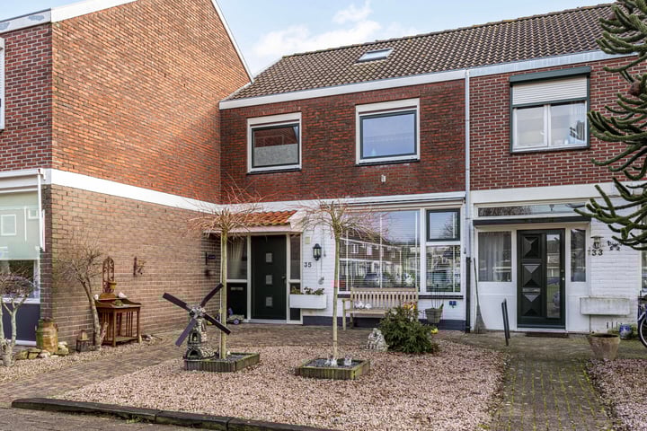 Jan Voermanstraat 35 in Almelo foto