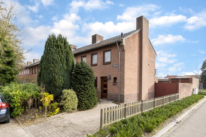 Jasmijnstraat 13 in Son en Breugel foto