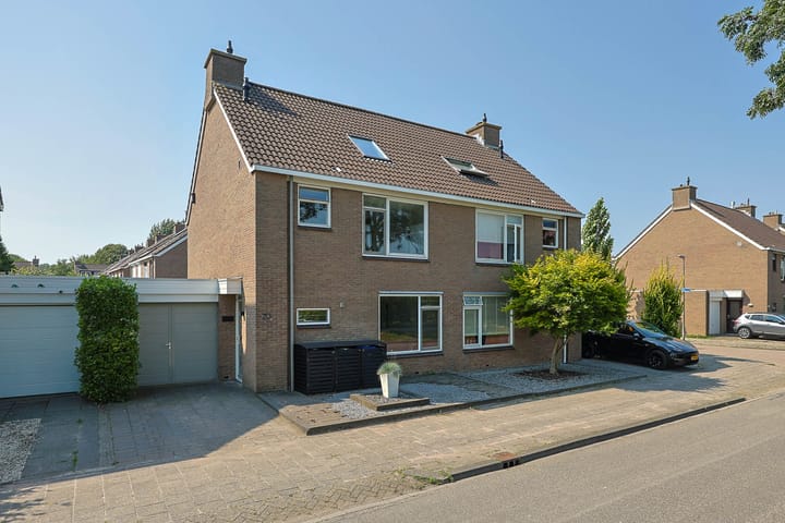 Jeltje de Bosch Kemperstraat 213 in Alphen aan den Rijn foto