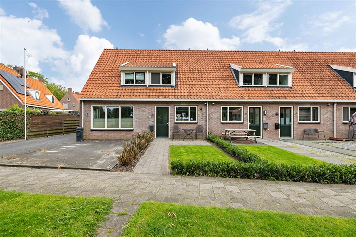 Jhr F J J van Eijsingastraat 10 in Sint Nicolaasga foto