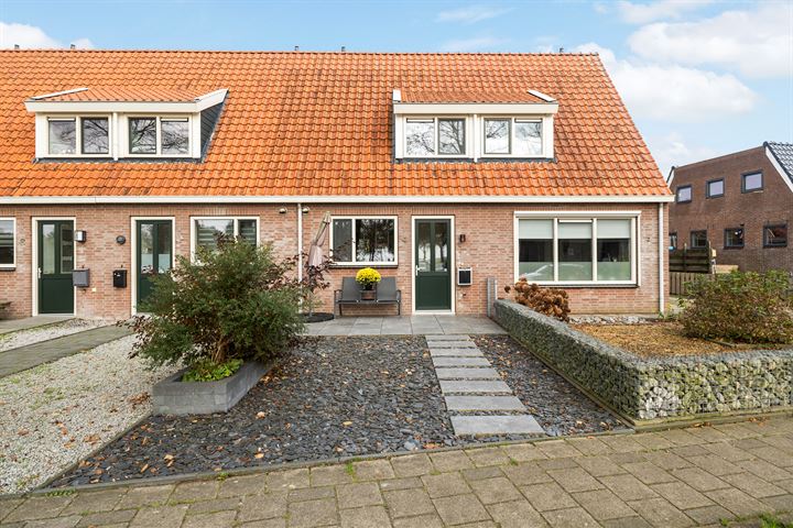 Jhr F J J van Eijsingastraat 4 in Sint Nicolaasga foto