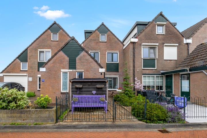 Jhr Mr A F de Savornin Lohmanstraat 115 in Zuidland foto
