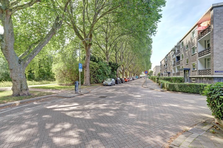 Foto van woning Jhr. Van Karnebeekweg 32, Ridderkerk