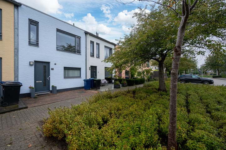 Jimmy Brownstraat 10 in Almere foto