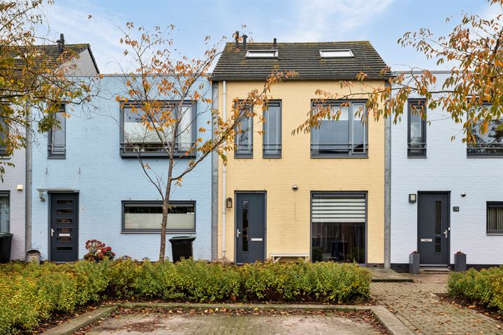 Jimmy Brownstraat 12 in Almere foto