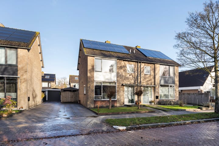 Jintewarren 27 in Hurdegaryp