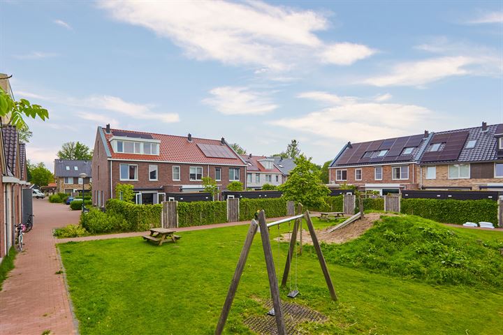 Joannes Wuijtiersstraat 37 in Heemskerk foto