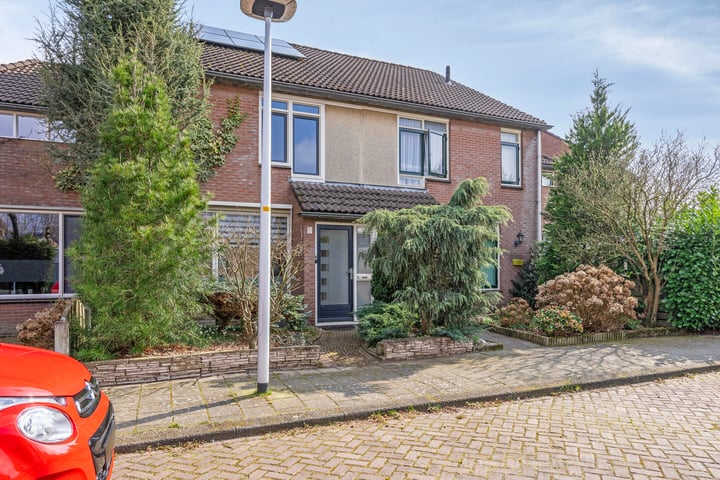 Johan Buziaustraat 74 in Hengelo foto