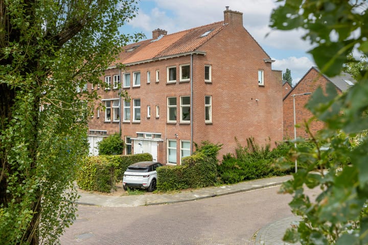 Johan de Wittlaan 427 in Arnhem foto