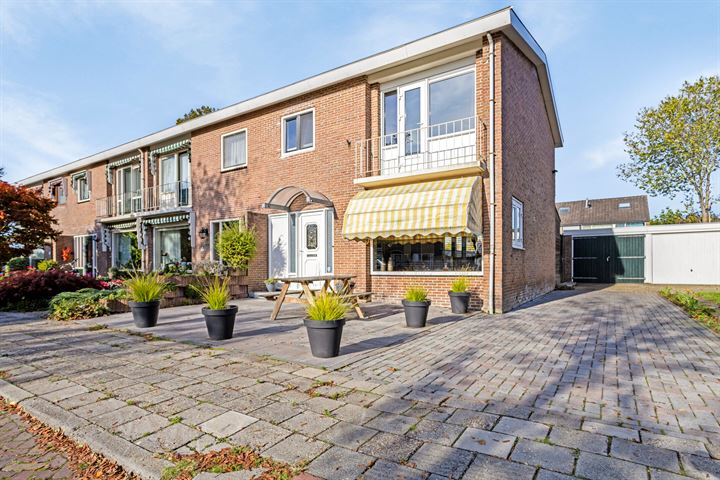 Johan de Wittplein 10 in Sneek foto