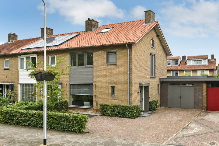 Johan de Wittstraat 17 in Elst foto