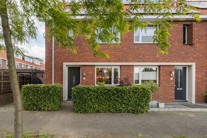 Johan Metzelaarstraat 1 in Breda foto