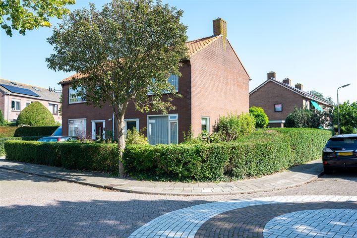 Johan Willem Frisostraat 3 in Nieuwerbrug aan den Rijn foto