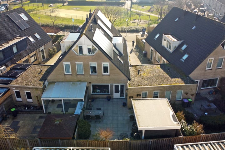 Johanna Engwirda-Agricolastraat 13 in Spijkenisse foto
