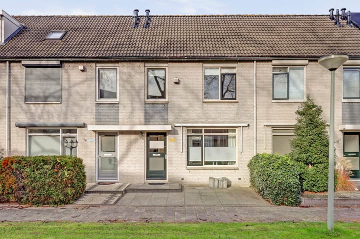 Johanna Naber-erf 168 in Dordrecht