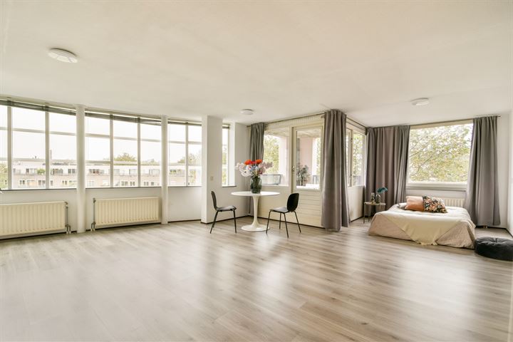 Johanna ter Meulenplein 32 in Amsterdam foto
