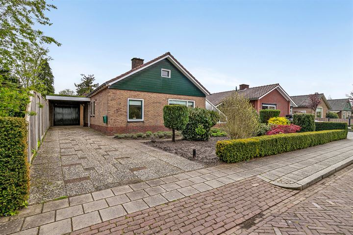 Johanna van Burenstraat 19 in Hellendoorn foto